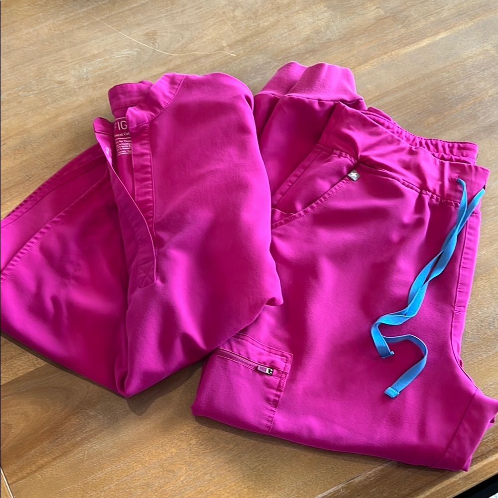 Figs set! Rafaela top size medium, Zamora joggers size large petite